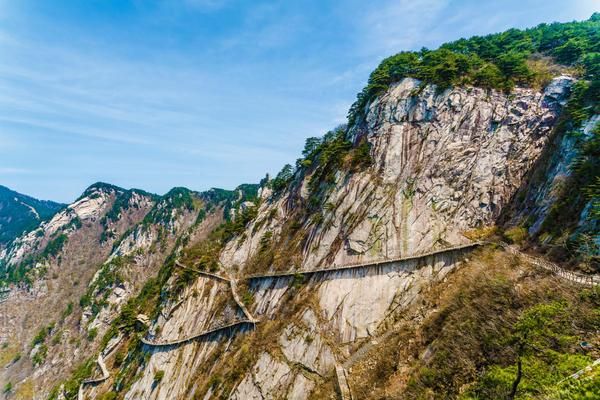 薄刀峰登山避暑二日游